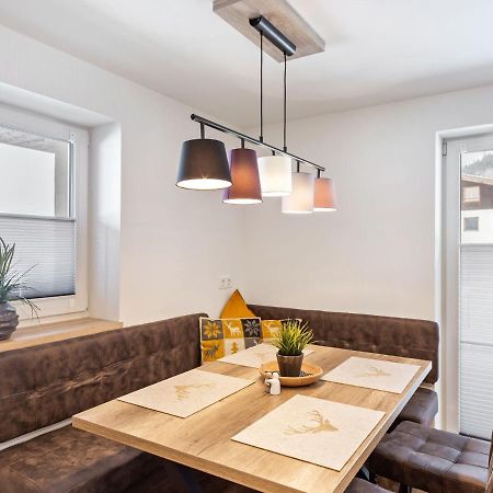 Apartment In Neukirchen Am Gro Venediger ヴァルト・イム・ピンツガウ エクステリア 写真
