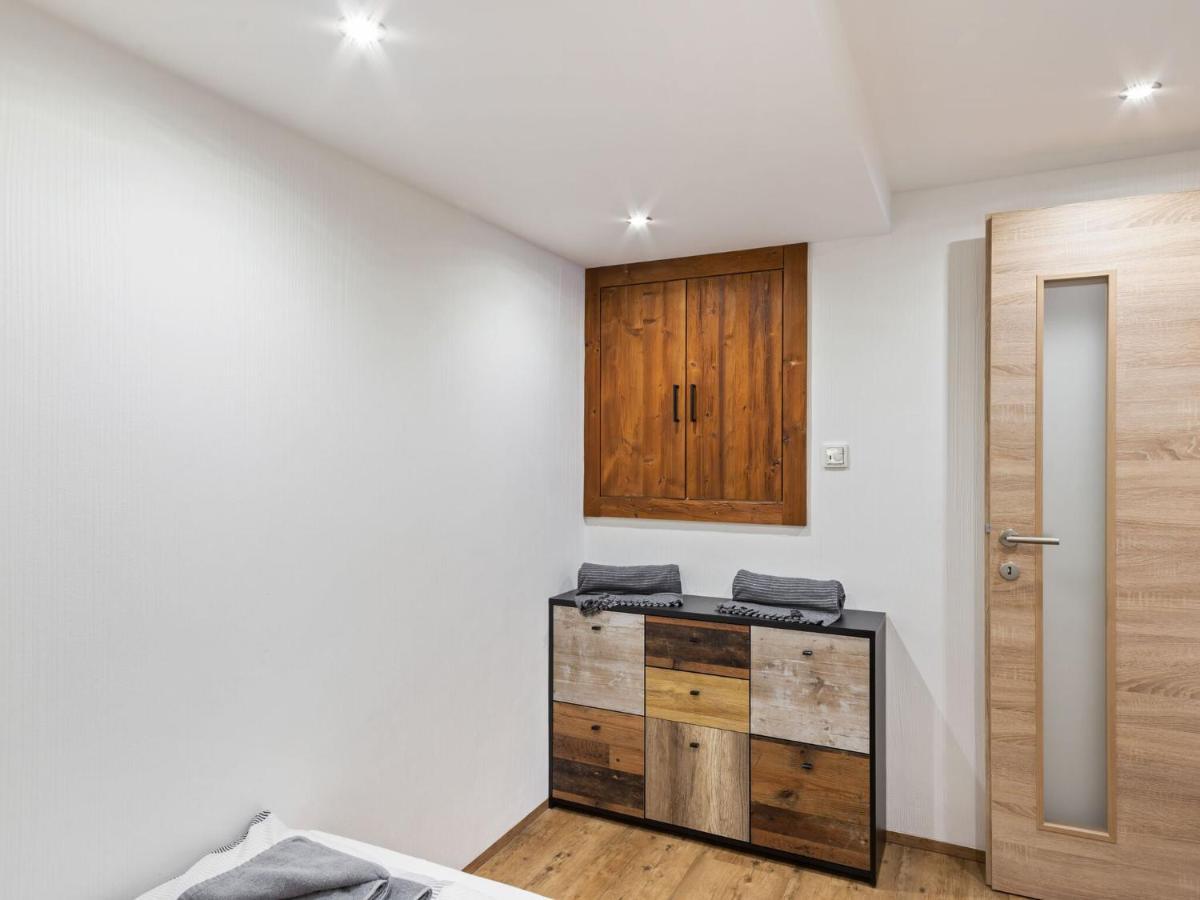 Apartment In Neukirchen Am Gro Venediger ヴァルト・イム・ピンツガウ エクステリア 写真