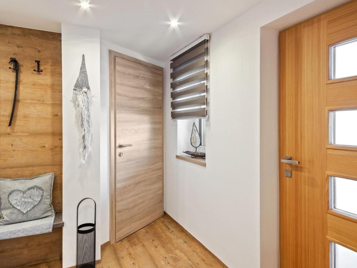 Apartment In Neukirchen Am Gro Venediger ヴァルト・イム・ピンツガウ エクステリア 写真